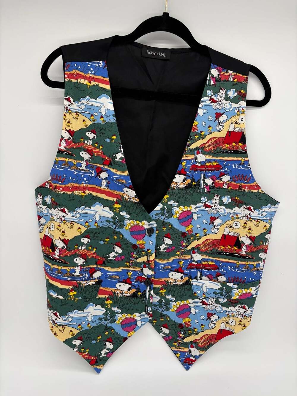 Vintage Robyn-Lyn Peanuts Snoopy Camping Novelty Vest